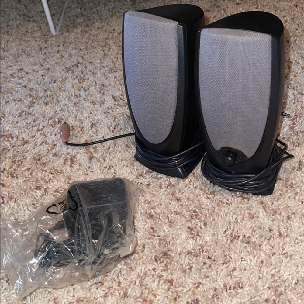 Computer speakers